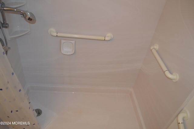 bathroom with walk in shower