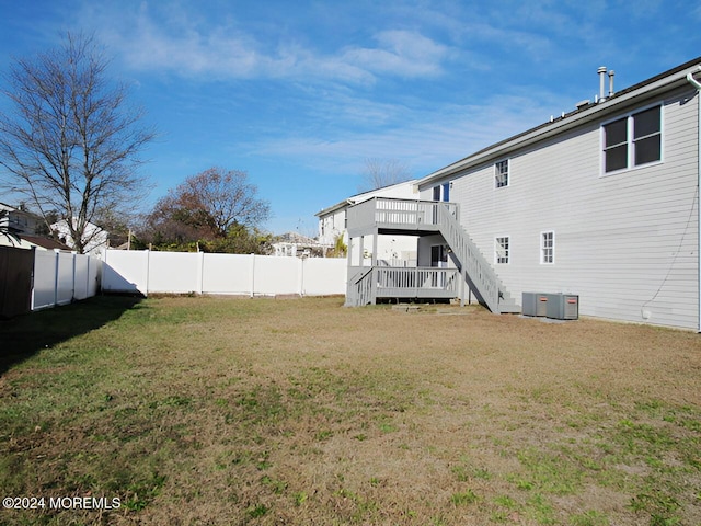 view of yard featuring a deck