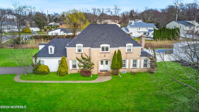 view of front of property with a front yard