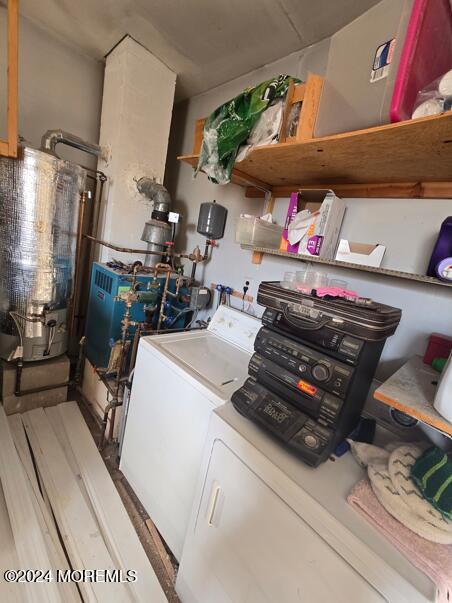 interior space with washing machine and clothes dryer