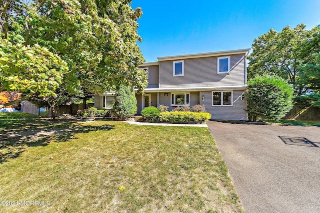 front of property featuring a front yard