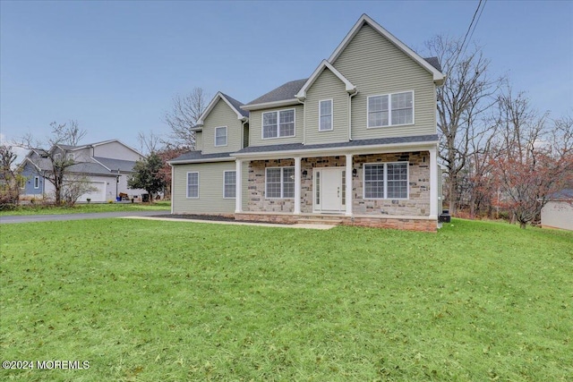 front of property with a front lawn