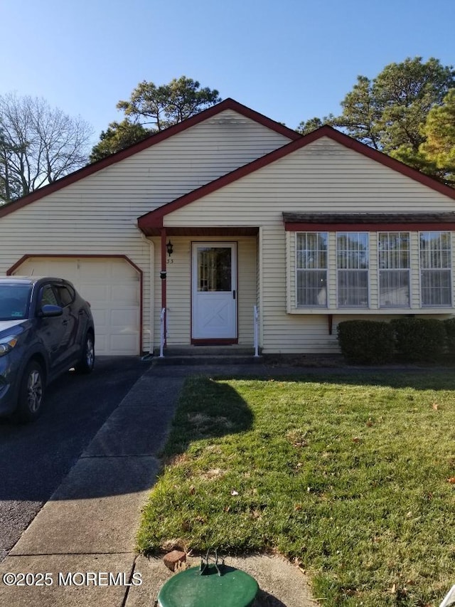33 Penwood Dr Unit 55, Whiting, NJ 08759 - view of front of house featuring driveway and a front yard
