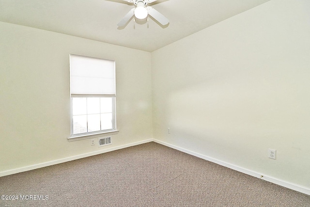 unfurnished room featuring carpet flooring and ceiling fan