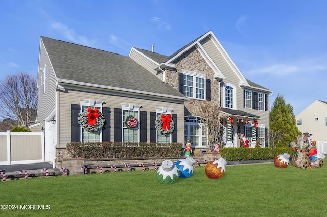 view of front of property with a front yard