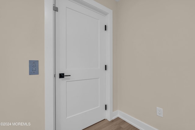 room details featuring hardwood / wood-style floors