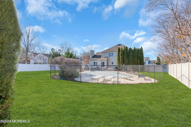 view of yard with a patio