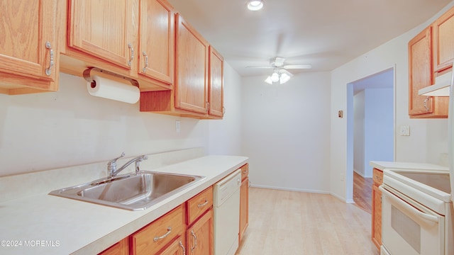 kitchen with ceiling fan, sink, dishwasher, range, and light hardwood / wood-style floors