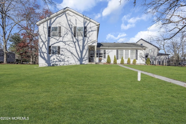 view of front of house with a front yard