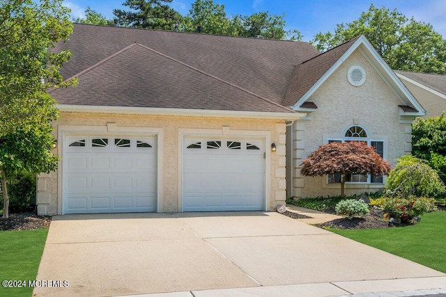 view of front facade with a garage