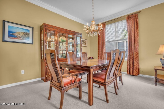 dining space with crown molding, light carpet, and a chandelier