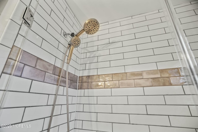 details featuring a tile shower