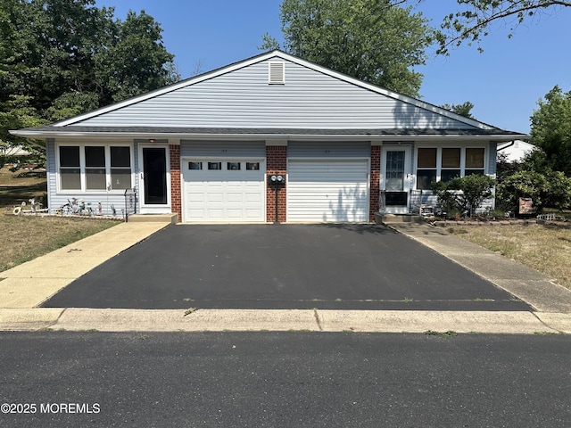 view of front facade with a garage