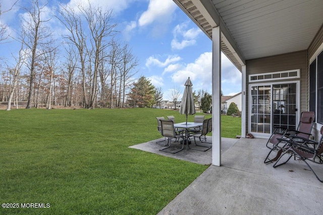 view of yard with a patio area