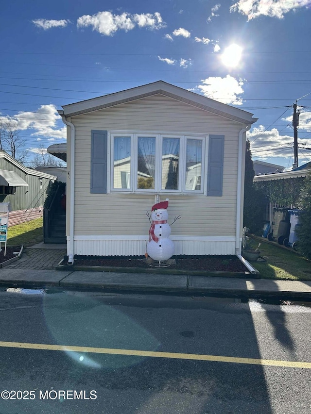 view of front of home