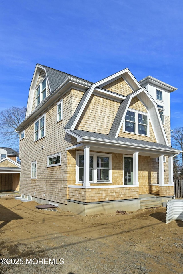 craftsman-style house featuring a porch