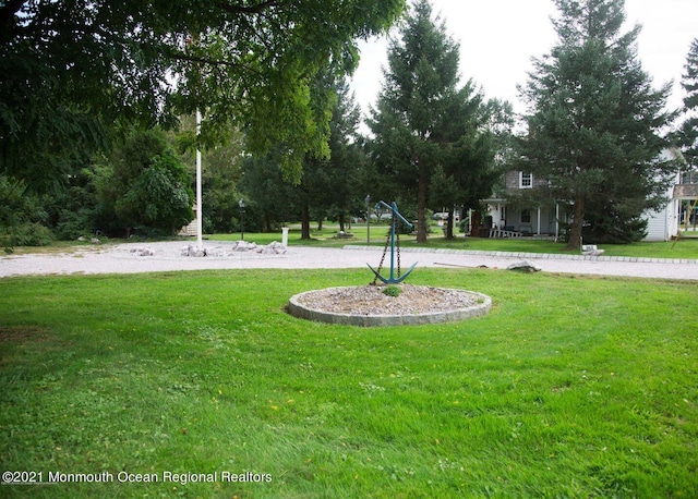 583 Cedar Ave, West Long Branch, NJ 07764 - view of grassy yard