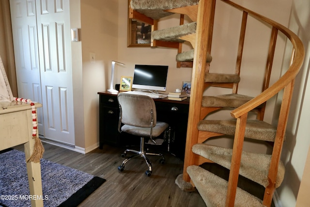 office area featuring dark hardwood / wood-style floors