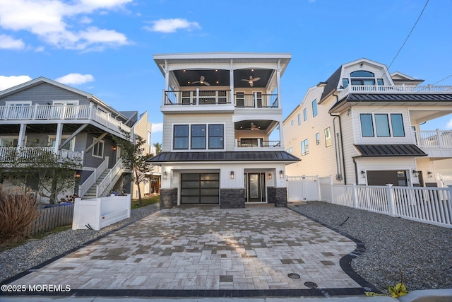 view of front facade featuring a garage