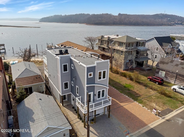 bird's eye view with a water view