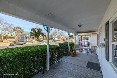 view of patio / terrace with covered porch