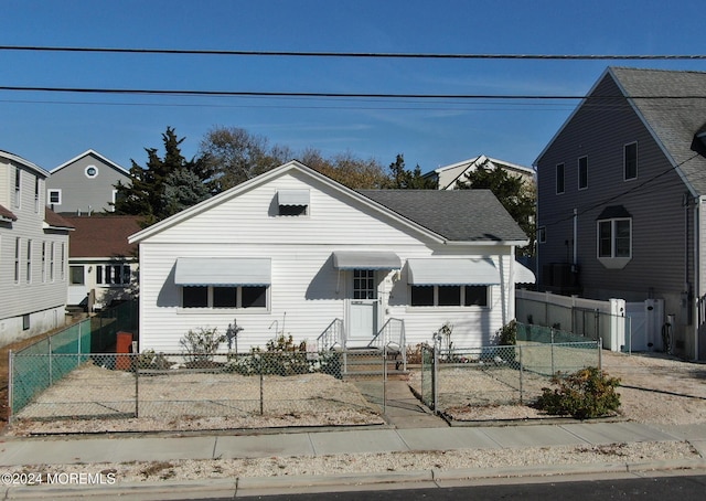 view of front facade