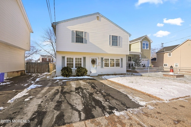 view of front of property