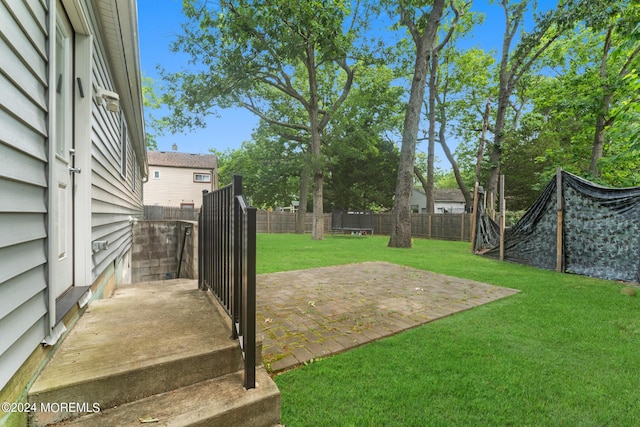 view of yard with a patio