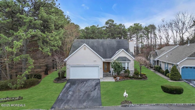 view of front of home featuring a front lawn