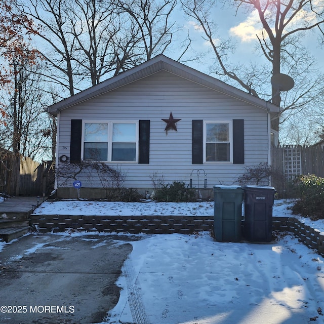 view of front of property