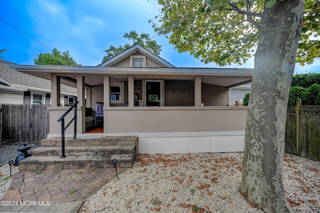 view of front of home featuring a porch