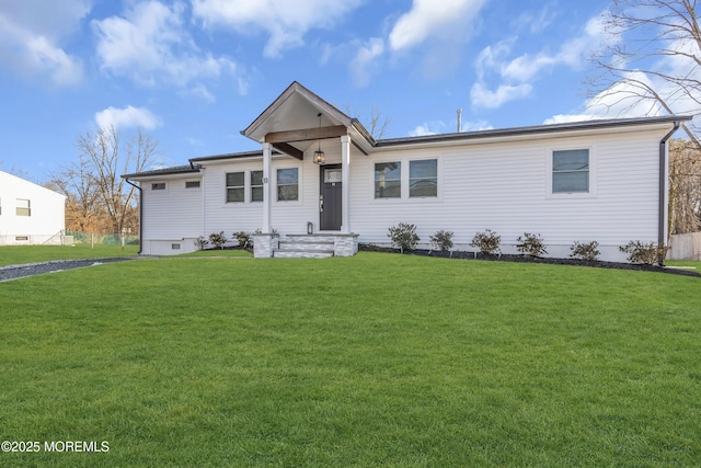 view of front facade with a front yard