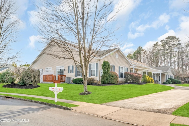 view of front of house with a front lawn