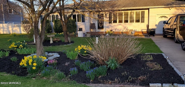 view of yard featuring a garage