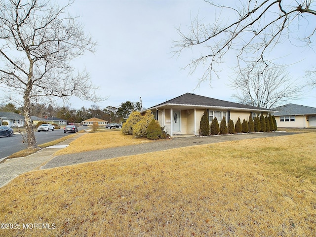 view of front of house with a front yard