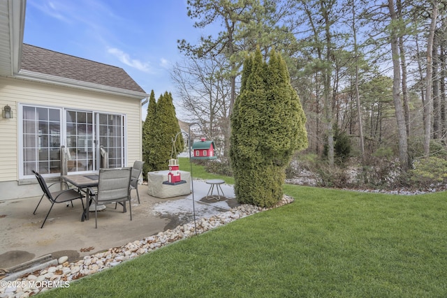 view of yard with a patio