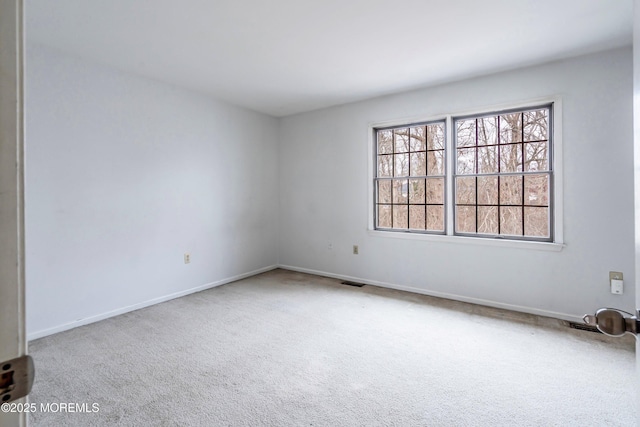 unfurnished room with carpet