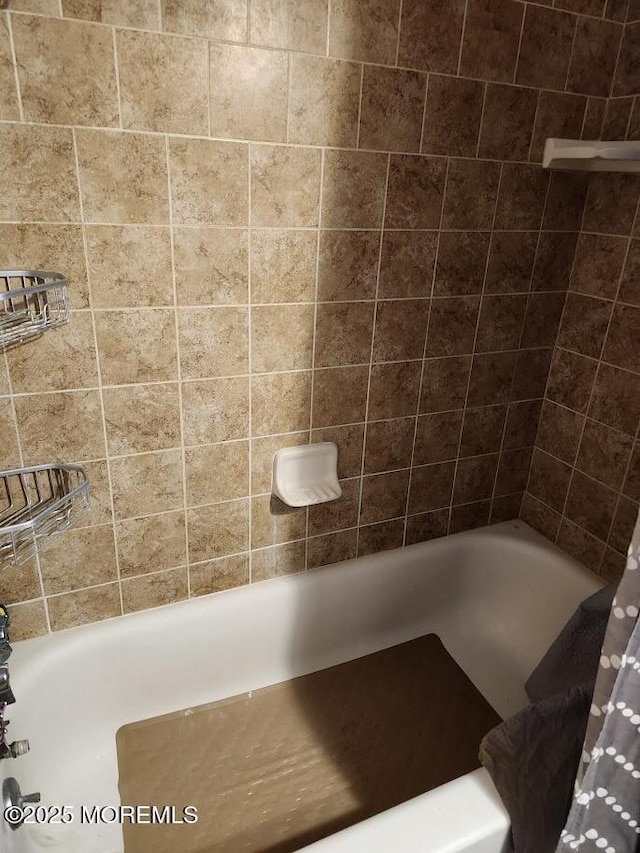 41 W Raritan Dr, Little Egg Harbor, NJ 08087 - bathroom featuring a bathing tub
