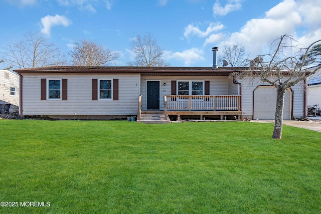 view of front of home with a porch, a garage, and a front lawn