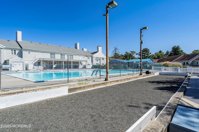 view of swimming pool