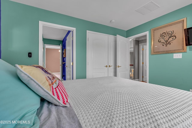 bedroom featuring a closet