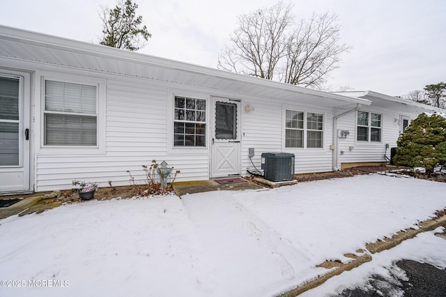 view of front of home featuring central AC