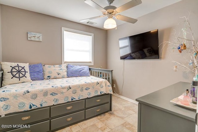 bedroom with ceiling fan