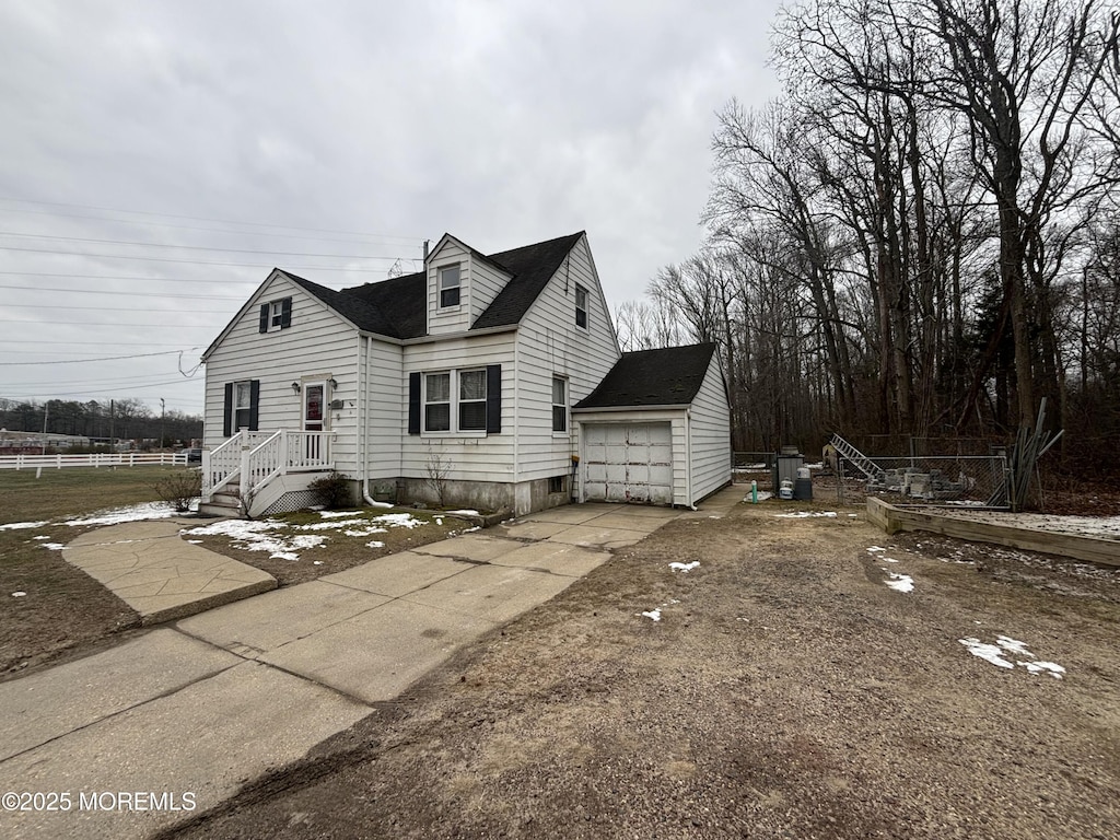 view of front of house featuring a garage