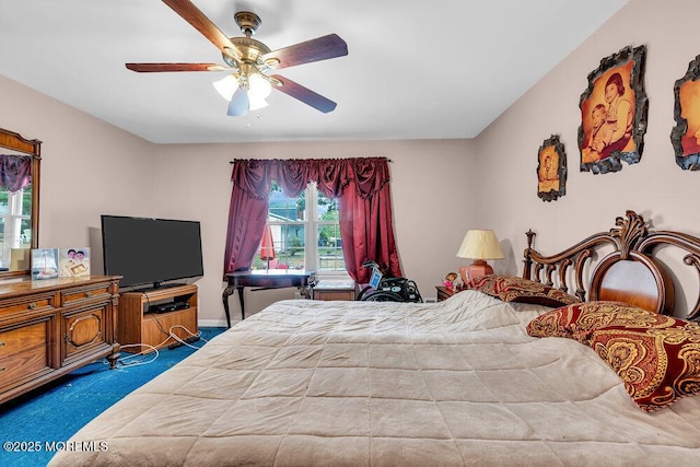 bedroom featuring carpet and ceiling fan