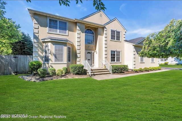 view of front of house featuring a front yard