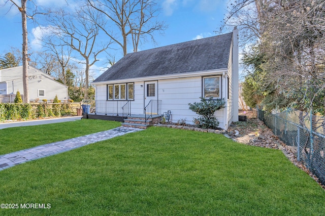 view of front of house with a front yard