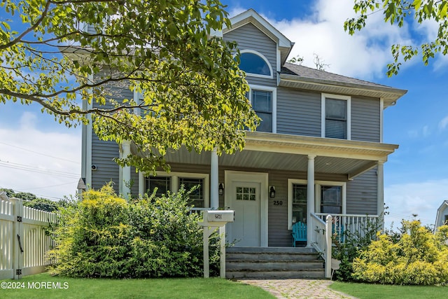 view of front of house featuring a porch