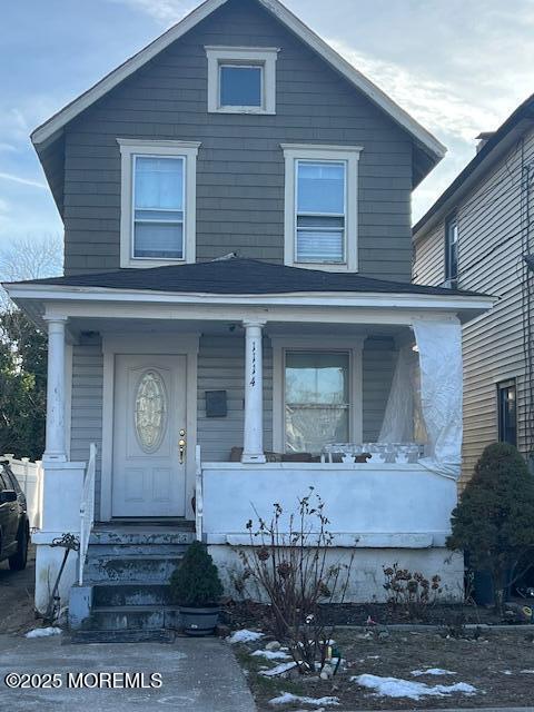 view of front of home featuring a porch