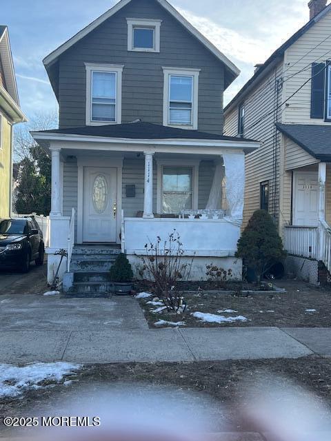 view of front of property with covered porch